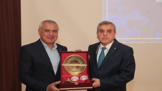 Beyazgül, “Geleceğin Teminatı Gençler İçin Hizmet Aşkıyla Çalışmaya Devam Edeceğiz”