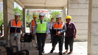 Vali Ayhan, Devam Eden İnşaatları İnceledi
